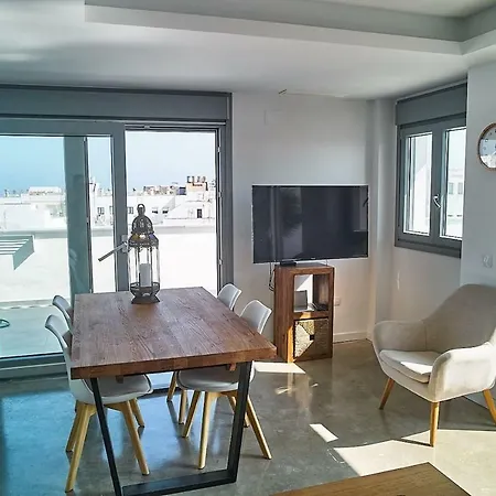 Fabulous Penthouse Downtown Tarifa, Maestro *