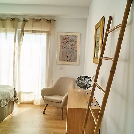 Fabulous Penthouse Downtown Tarifa, Maestro * טריפה