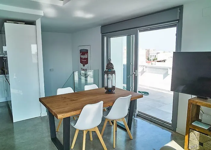 Fabulous Penthouse Downtown Tarifa, Maestro *