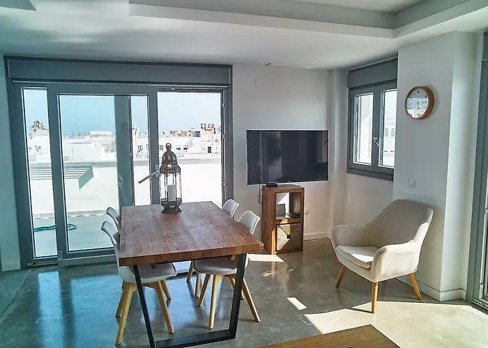 Fabulous Penthouse Downtown Tarifa, Maestro *